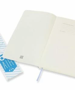 Moleskine Classic Notitieboek - Large - Softcover - Gelinieerd - Hortensia Blauw -Parker Shop 550x366 35