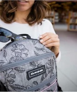Dakine Wonder Rugzak Unisex -Parker Shop 550x368 2