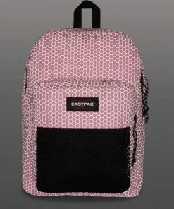 Eastpak - Pinnacle - Rugzak - 38 Liter - Refleks Pink -Parker Shop 550x509 1