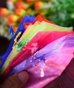 Merkloos Luxe Mini Organza Stof Zakjes - Kadozakjes / Kadotasjes - Cadeauverpakking Tasjes - Feestzakjes - Sieraden / Cadeau Kado Gift Bag Kado - Uitdeelzakjes Set Van 50 Stuks - Inpakzakjes Snoepzakjes - 7x9 Centimeter - Met Trekkoord - Multicolor -Parker Shop 550x550 342