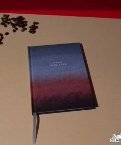 Uitgeverij De Hobbit Hobbit Agenda Basic Roest 2022-2023 -Parker Shop 550x550 428