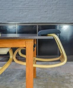 Ella® Kniestoel - Ergochair - Ergonomische Werkkruk En Bureaustoel - Werkkruk - Max 130kg - Naturel Hout, Blauw Linnen -Parker Shop 550x550 436