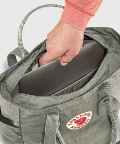 Fjallraven Fjällräven Kånken Totepack Unisex Rugzak - Fog 56 Fjallraven Fjällräven Kånken Totepack Unisex Rugzak - Fog -Parker Shop 550x568 2