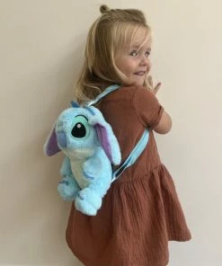 Merkloos Stitch Tas - Lilo And Stitch - Rugtassen - Schoencadeau - Verjaardag - Kinderfeestje- Disney - Knuffel Tas - Verstelbaar - 25 Cm -Parker Shop 550x607