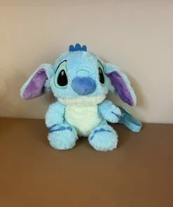 Merkloos Stitch Tas - Lilo And Stitch - Rugtassen - Schoencadeau - Verjaardag - Kinderfeestje- Disney - Knuffel Tas - Verstelbaar - 25 Cm -Parker Shop 550x733 2