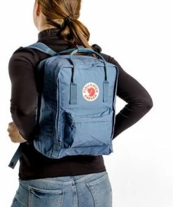 Fjallraven Kanken Rugzak 16 Liter - Dahlia Roze 30 Fjallraven Kanken Rugzak 16 Liter - Dahlia Roze -Parker Shop 550x830 1
